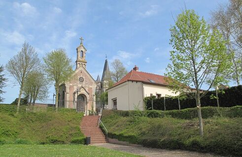 Oneux_Kapelle und Kirche©SommeTourisme-MTestu