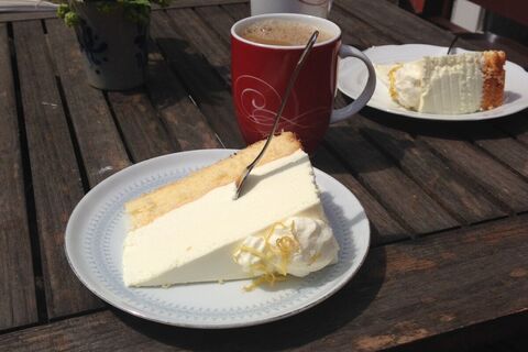 Hausgemachter Kuchen im LandfrauenMarkt Café