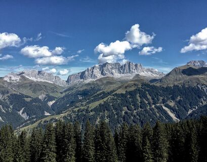 Blick auf die eindrücklichen Kalkwände des Rätikons