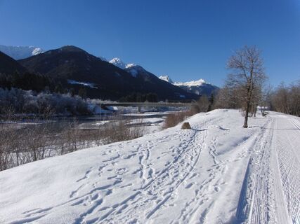Winterwanderweg entlang der Obergailtaler Panoramaloipe