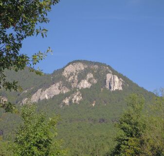 ... mit Blick hinauf zum Geyerstein ( Jubiläumsaussicht)...