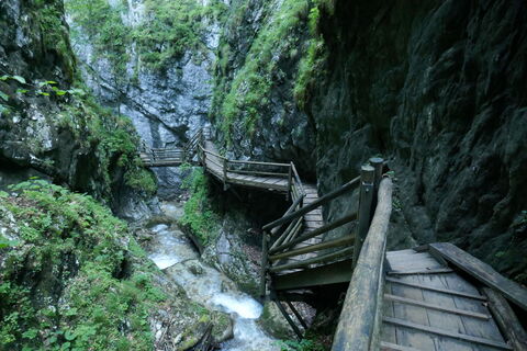 wir genießen das Rauschen beim Durchstieg der Klamm