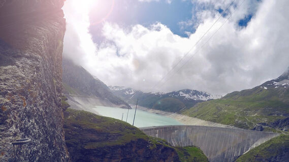 Blick auf den Moiry Stausee