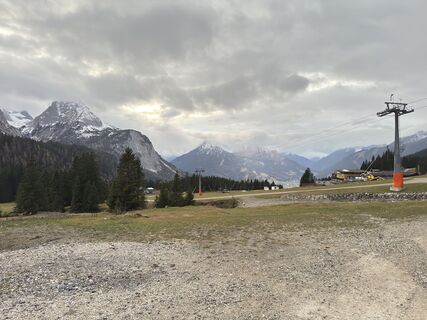 Fotografija s spletne strani Elias Nickl na poti