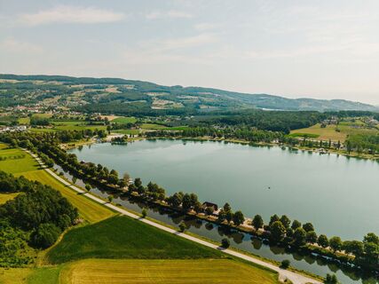 Stubenbergsee von oben_ApfelLand_©Noah Ulrich_Oststeiermark.jpg