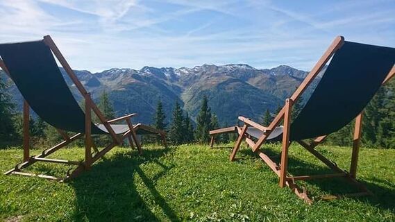 speikbodenhuette-liegestuhl-aussicht-c-speikbodenhuette.jpg