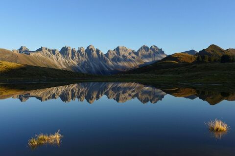 Salfeinssee im Senderstal Grinzens mit Blick auf die Kalkkögel - HEIDI neu.jpg