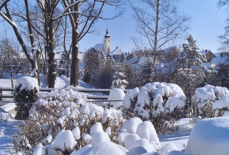 Winterbild mit Kirche