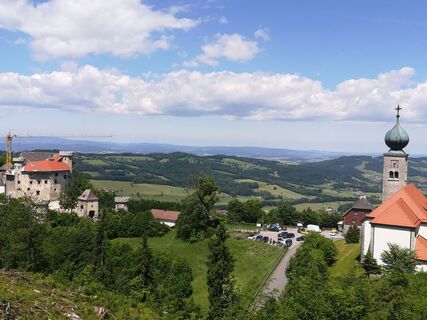Burg Plankenstein und die Kirche