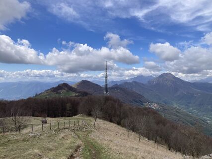 Zdjęcie z Marilena Locatelli wzdłuż trasy