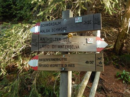 2TaelerTrail-Etappe-fuenf-wegweiser-c-e-klaunzer.JPG