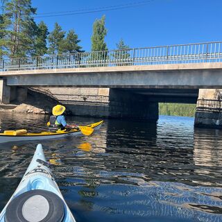 Unter der Hevossaaren-Brücke, Heinola