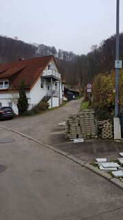 hier rechts hoch!