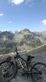 Fotografija s spletne strani Niccolò Ratti na poti