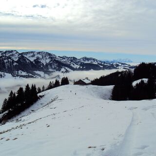 Herrliche Ausblicke entlang des Grates