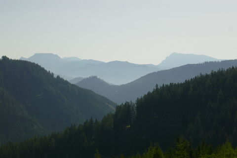 ganz links kann ich das Wildfeld erkennen und ganz rechts das Gößeck
