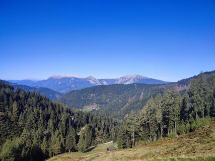 Ausblick zum Dachstein und Stoderzinken