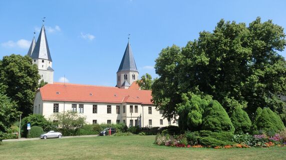 Kaiserdom und Kaiser Lothar Linde