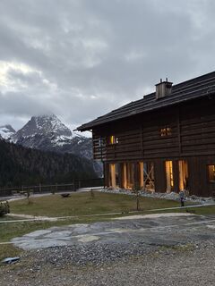 Fotografija s spletne strani Elias Nickl na poti