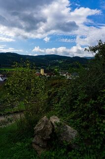 Richtung Kienberg - Blick auf die Kirche Würnsdorf