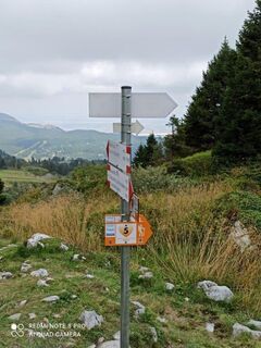 Abzweigung Wanderweg 992-993