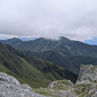 Der Blick zum Monte Floriz beim Aufstieg vom Coglians