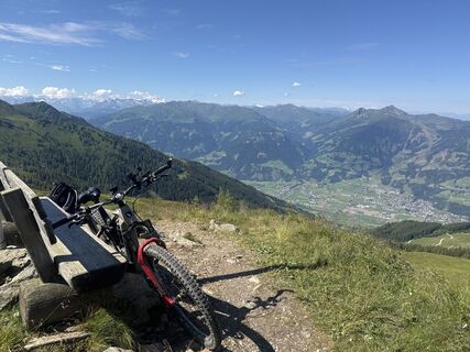 Fotografia z Matthias Opbacher na trase