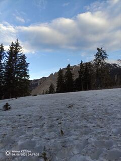 Zdjęcie z Matej Mezek wzdłuż trasy