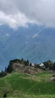 Fotografija s spletne strani Igor napast na poti