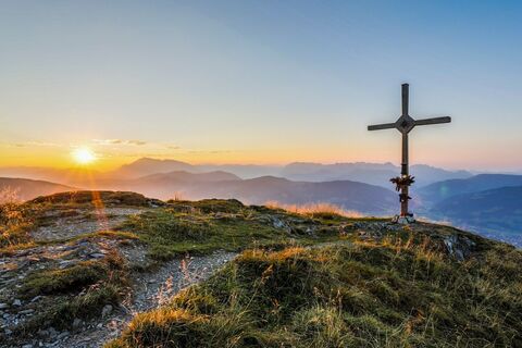 Lackenkogel Gipfelkreuz Sonnenuntergang