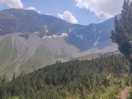 Photo de Xenia Lange le long du parcours