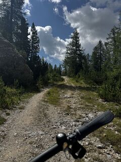 Zdjęcie z DolomitiMike wzdłuż trasy