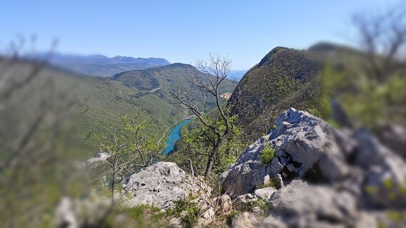 Fotografija s spletne strani Franca Škarja na poti