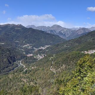 Panorama vom Heiligtum aus in Richtung Gisola und die hohen Täler