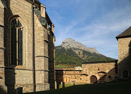 Wehrburg St. Oswald mit Blick auf den Pfaffenstein