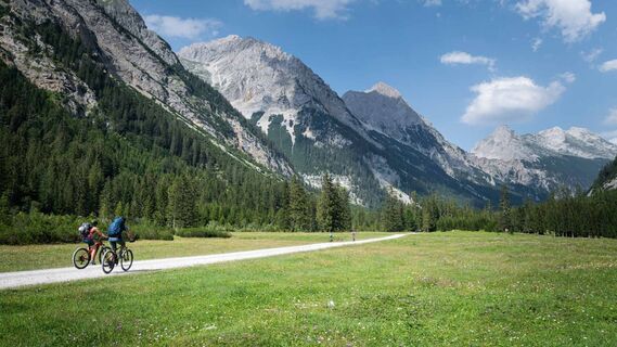 Bike-Tour-durchs-Karwendeltal-aufs-Karwendelhaus