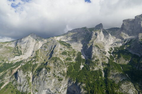 Blick zu den Südwänden des Hochschwabs