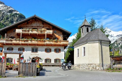 Matreier Tauernhaus_Matrei_Motorrad-c-GS-Magazin.jpg