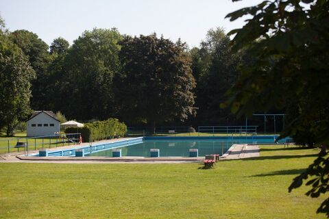 Karswaldbad, Arnsdorf