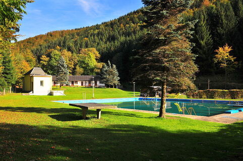Waldschwimmbad ...gleich um die Ecke