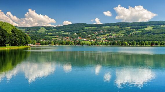 Stubenbergsee mit Blick zum Ort