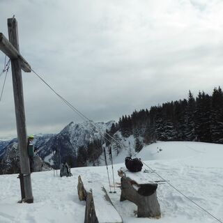 Kreuz auf der Bleckwand