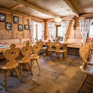 Speisesaal Martin Busch Hütte