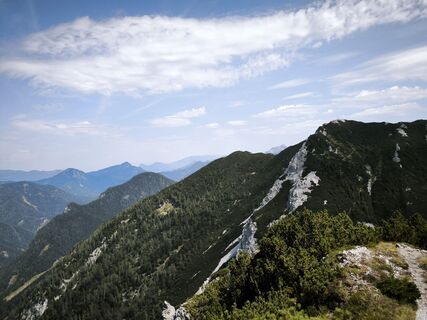 Fotografija s spletne strani slakan na poti