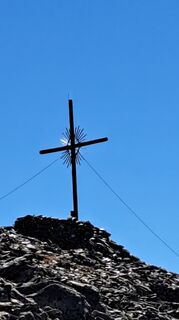 Fotografija s spletne strani hpk69 na poti