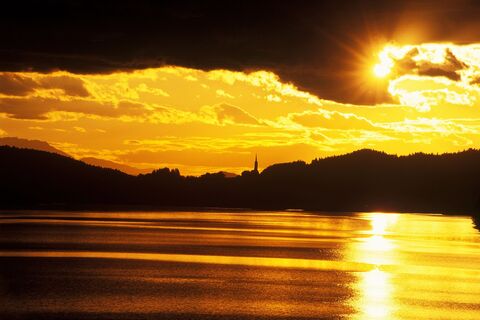 Völkermarkter Stausee im Sonnenuntergang