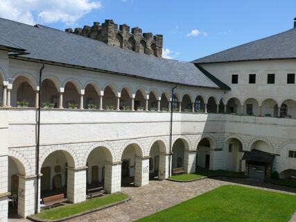 Innenhof Schloss Straßburg