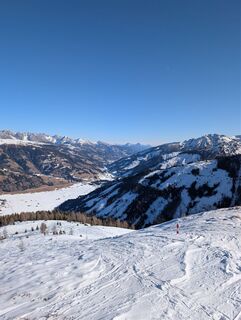Fotografija s spletne strani Franz Dvoran na poti
