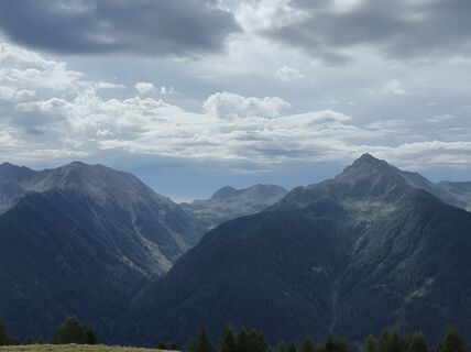 Fotografija s spletne strani varnyu8 na poti