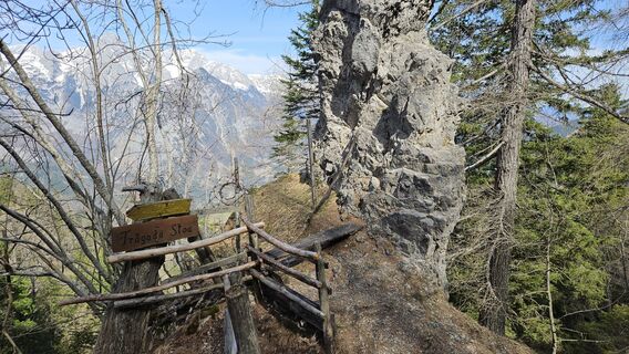 Fotografija s spletne strani kriessda na poti